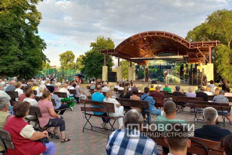 Звучал Высоцкий. Звучали сердца